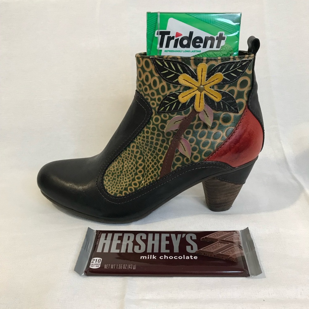 Unique Artsy Floral Ankle Boots Yellow,Red & Green Detail Size 38 or 7.5 Women's